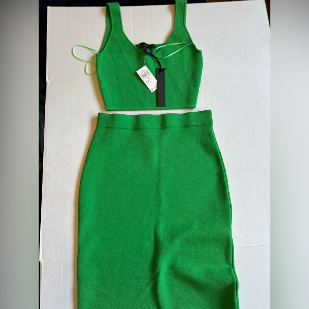 House of Harlow 1960 Green Knit Crop Top & Skirt Set